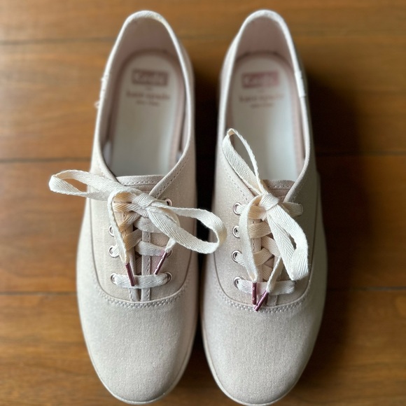 Kate spade x keds. Classic champion keds lace up style. NWOT - Picture 10 of 10
